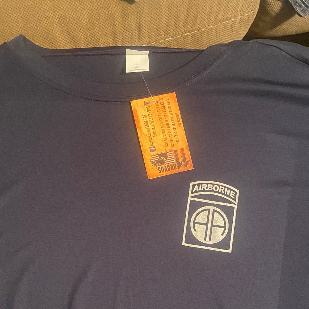 11 bravos T shirt drifit
XL
